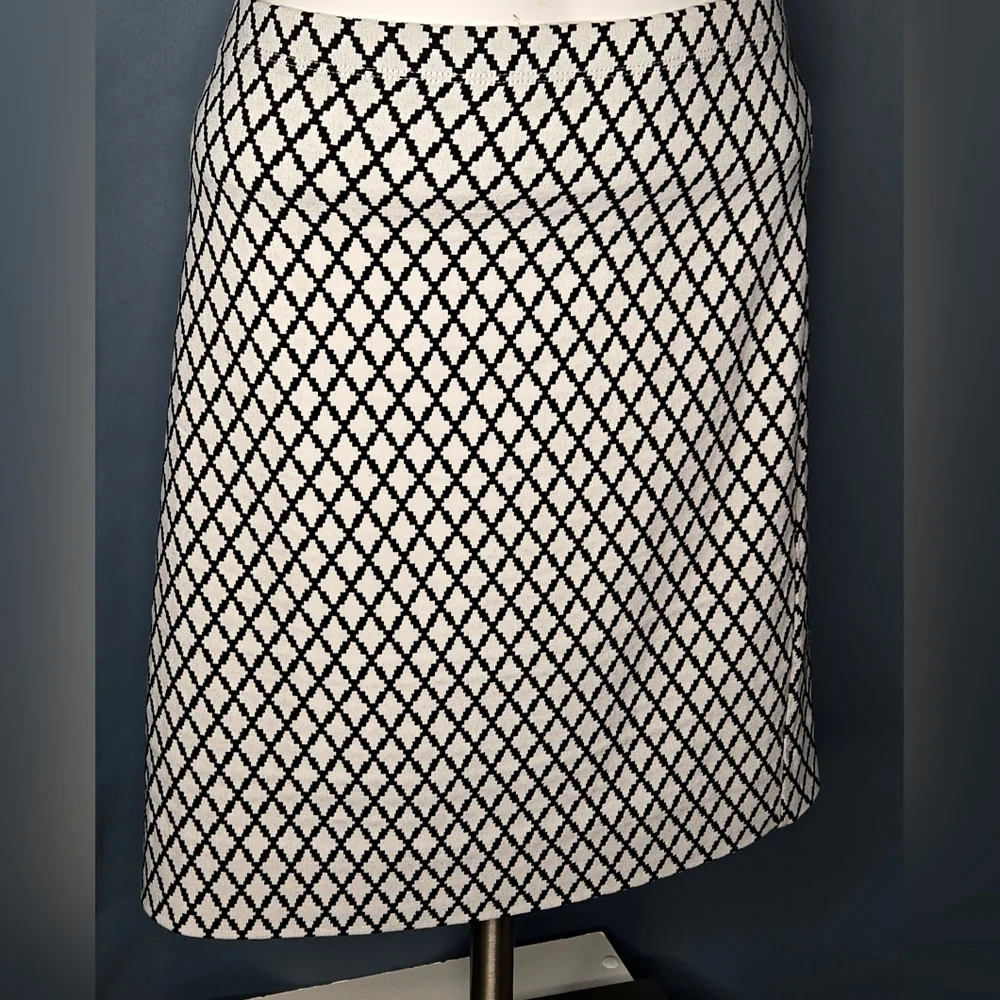 Karen Kane Black & White Geometric Harlequin Diamond Knit Skirt - Size L‎ NWOT
